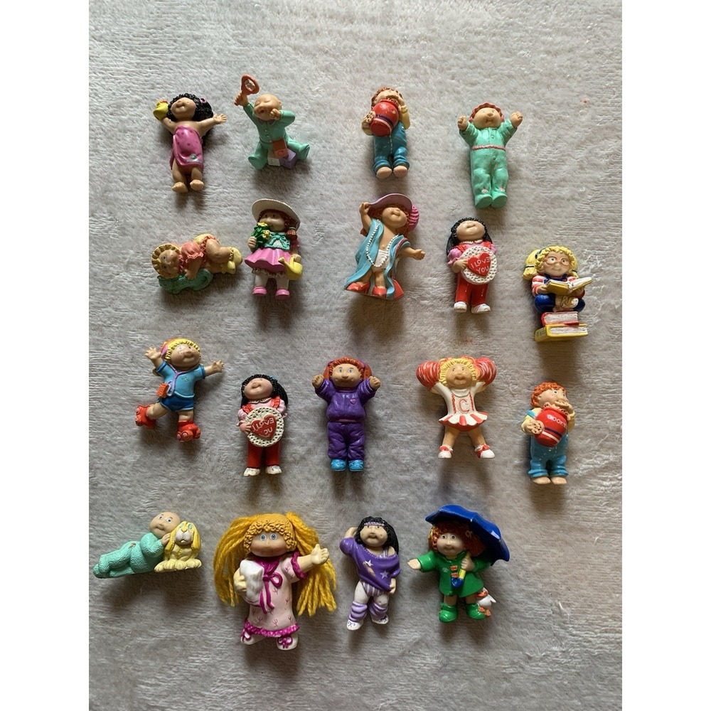 Lot of 18 Vintage(1980s) Cabbage Patch‎ Kids & Baby CPK PVC Figures